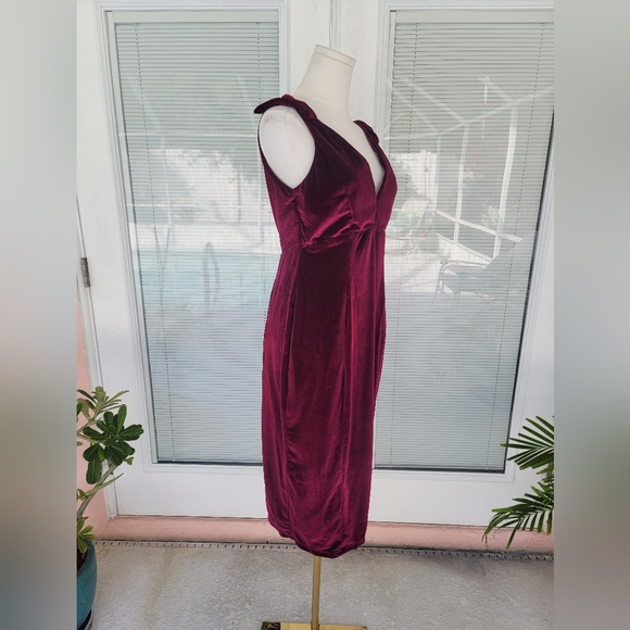 Pinup Couture Laura Byrnes Red Velvet Gilda Pencil Dress - Picture 5 of 15